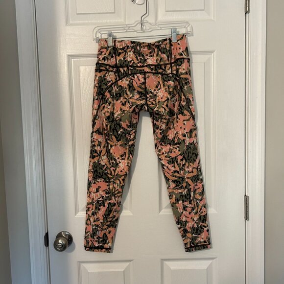 Sweaty‎ Betty Power 7/8 Workout Legging, Pink/Green Pattern S - Picture 4 of 10